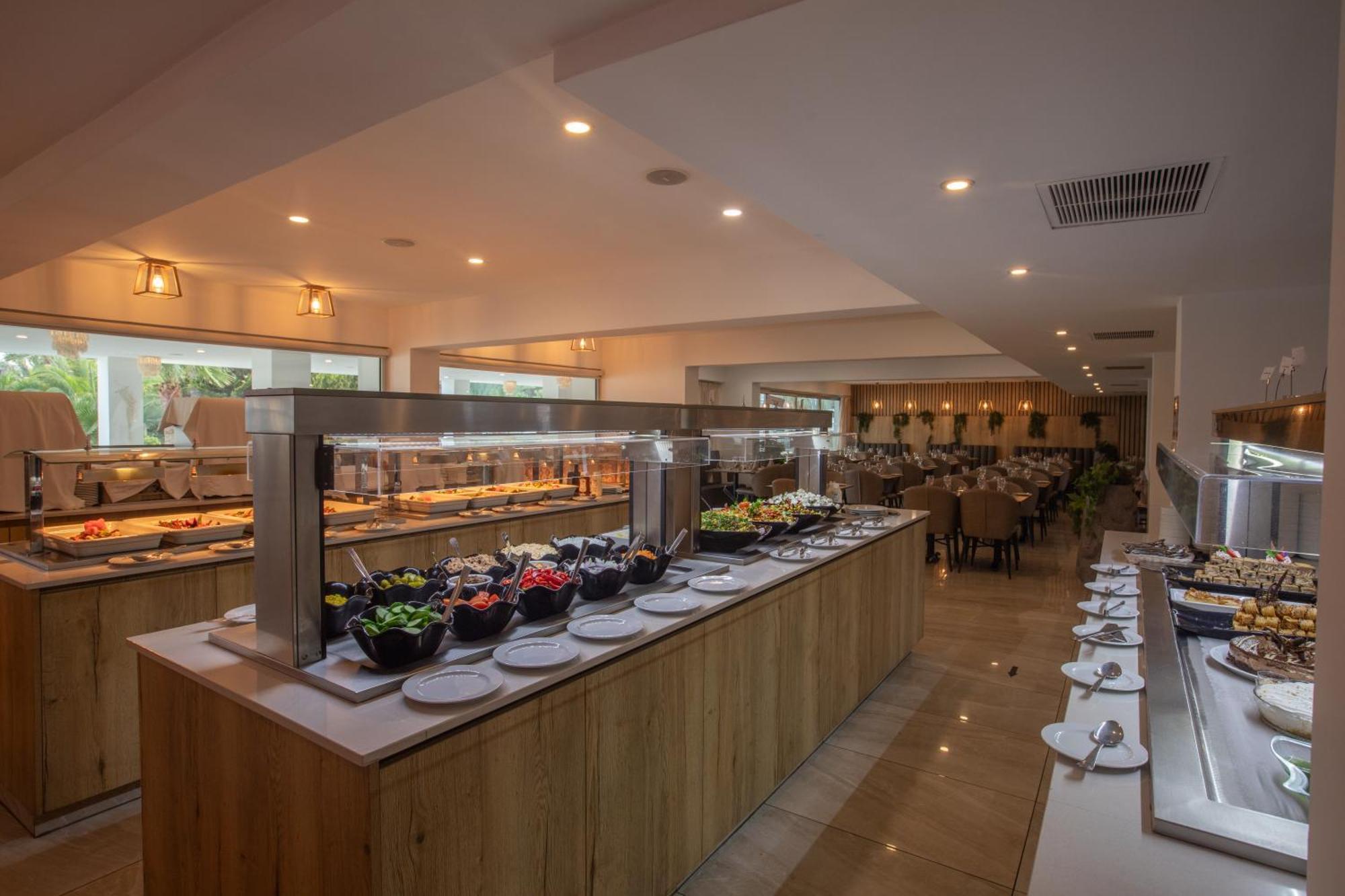 פרוטאראס Bohemian Gardens Hotel מראה חיצוני תמונה