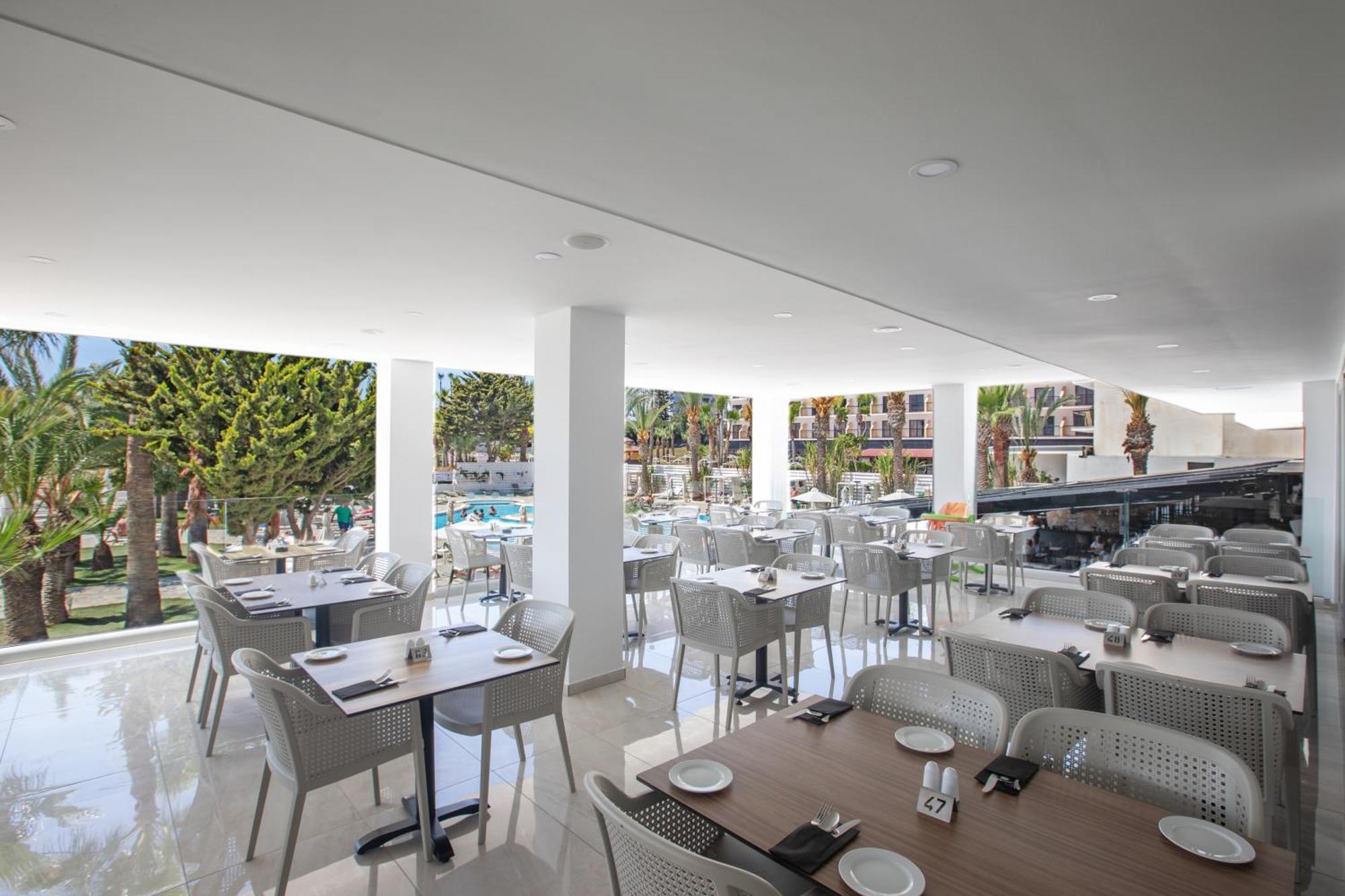 פרוטאראס Bohemian Gardens Hotel מראה חיצוני תמונה