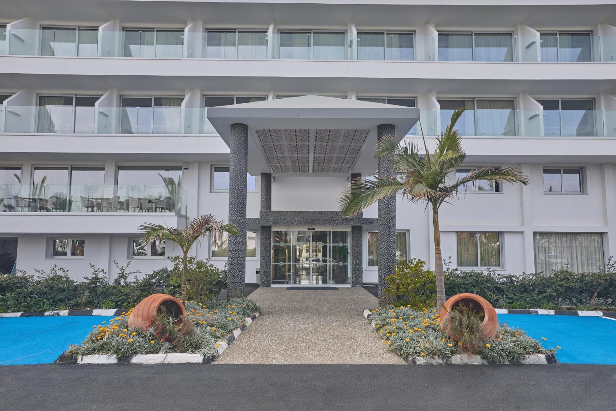 פרוטאראס Bohemian Gardens Hotel מראה חיצוני תמונה